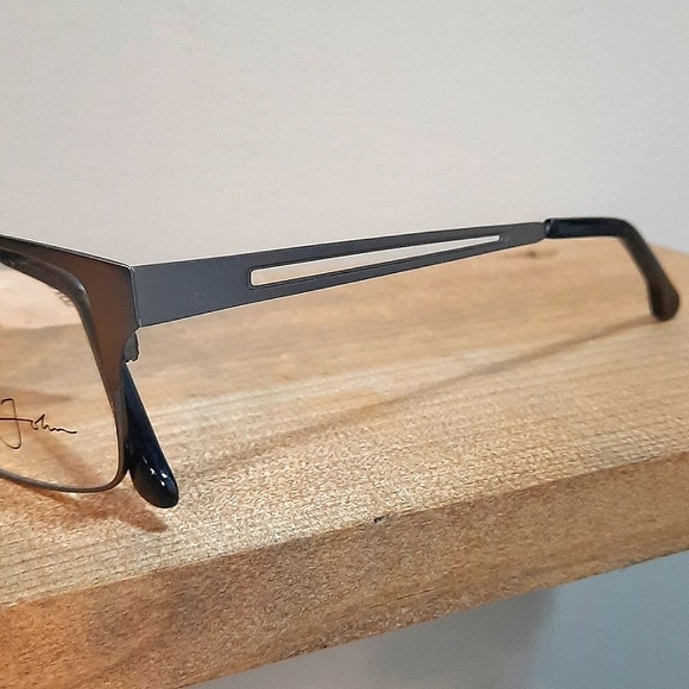 NEW Sean John Eyeglass Frame, Rx'able, gunmetal, men glasses,57-17-150, nose pad - Picture 5 of 5